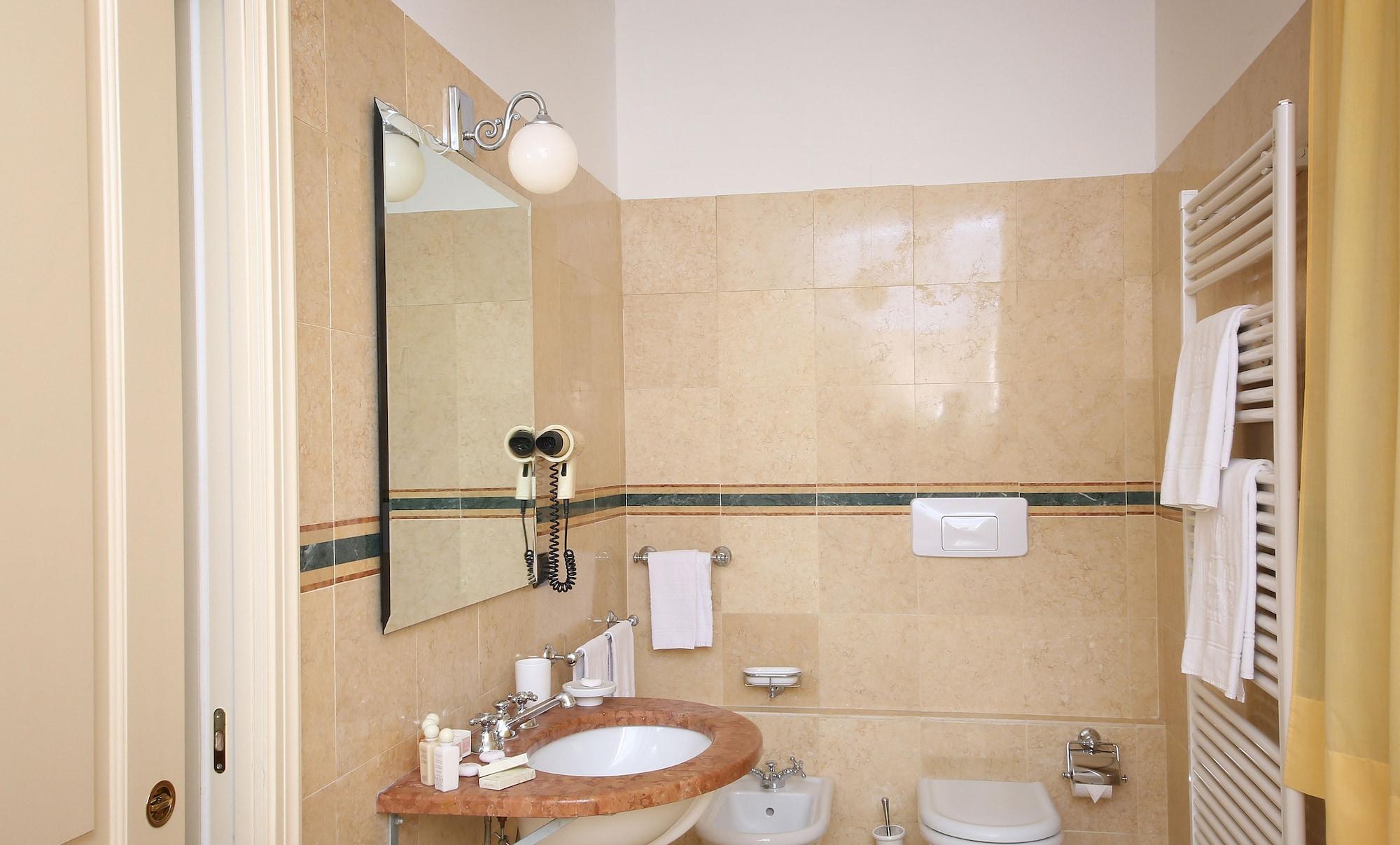 Villa Sofia Hotel Гардоне-Рив'єра Екстер'єр фото