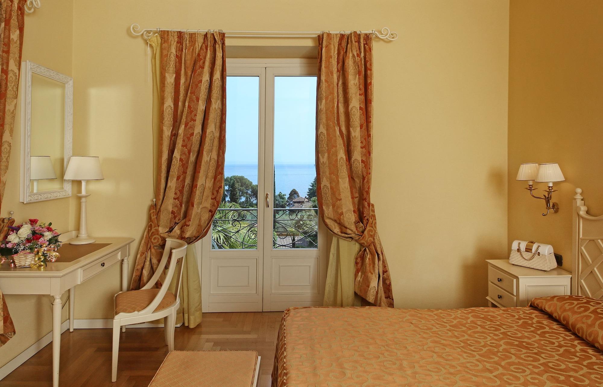 Villa Sofia Hotel Гардоне-Рив'єра Екстер'єр фото