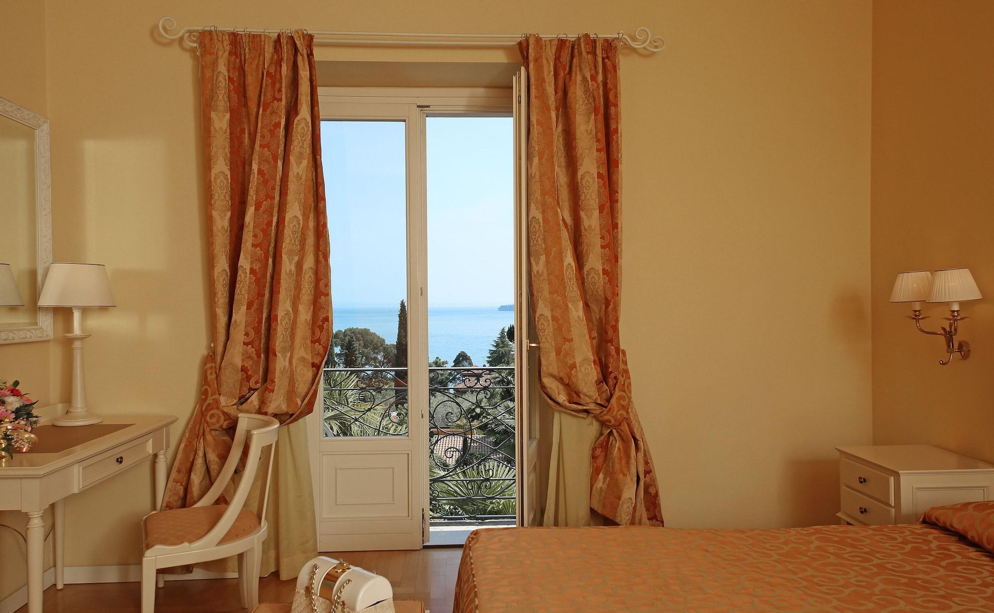 Villa Sofia Hotel Гардоне-Рив'єра Екстер'єр фото