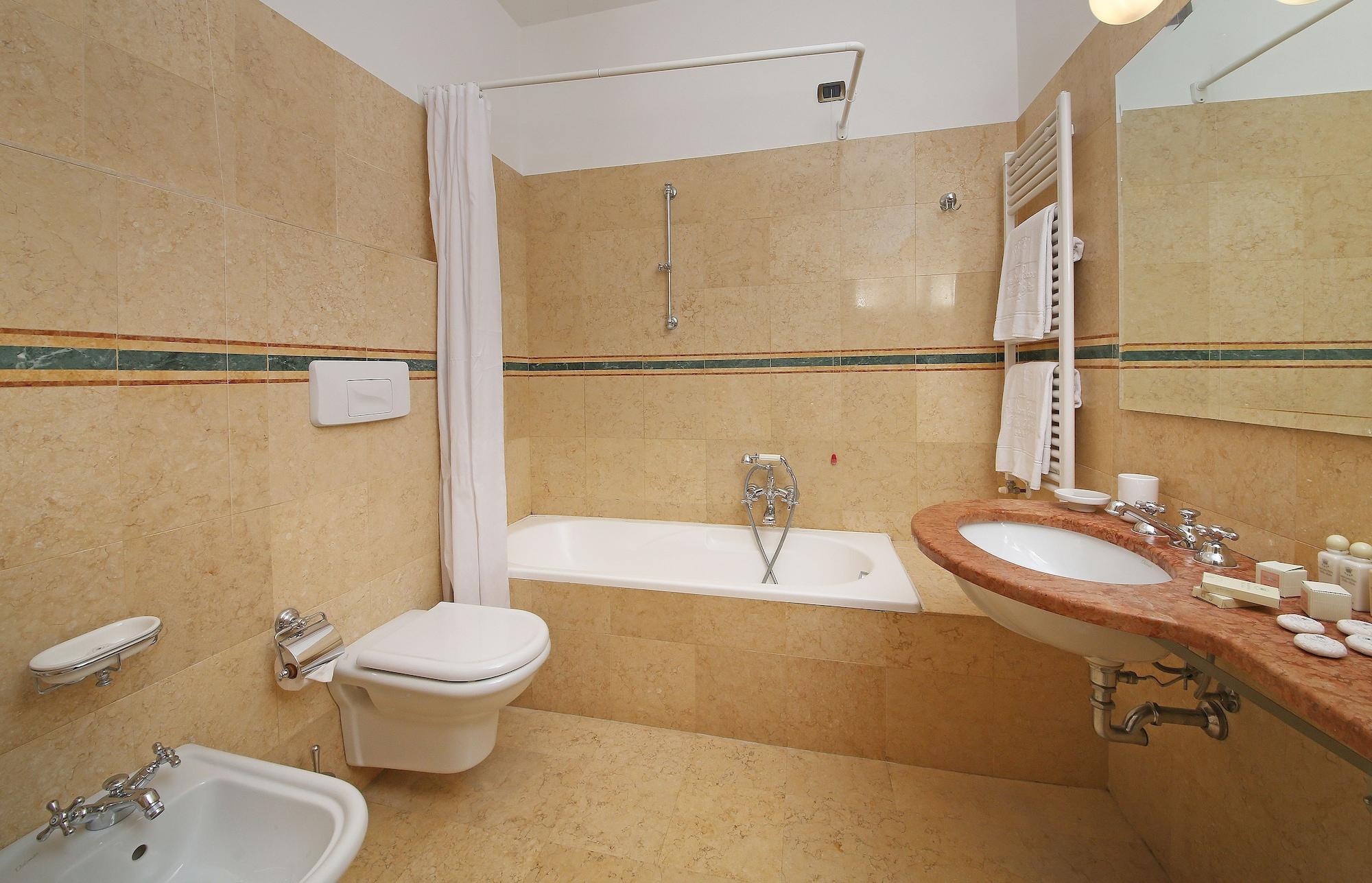 Villa Sofia Hotel Гардоне-Рив'єра Екстер'єр фото