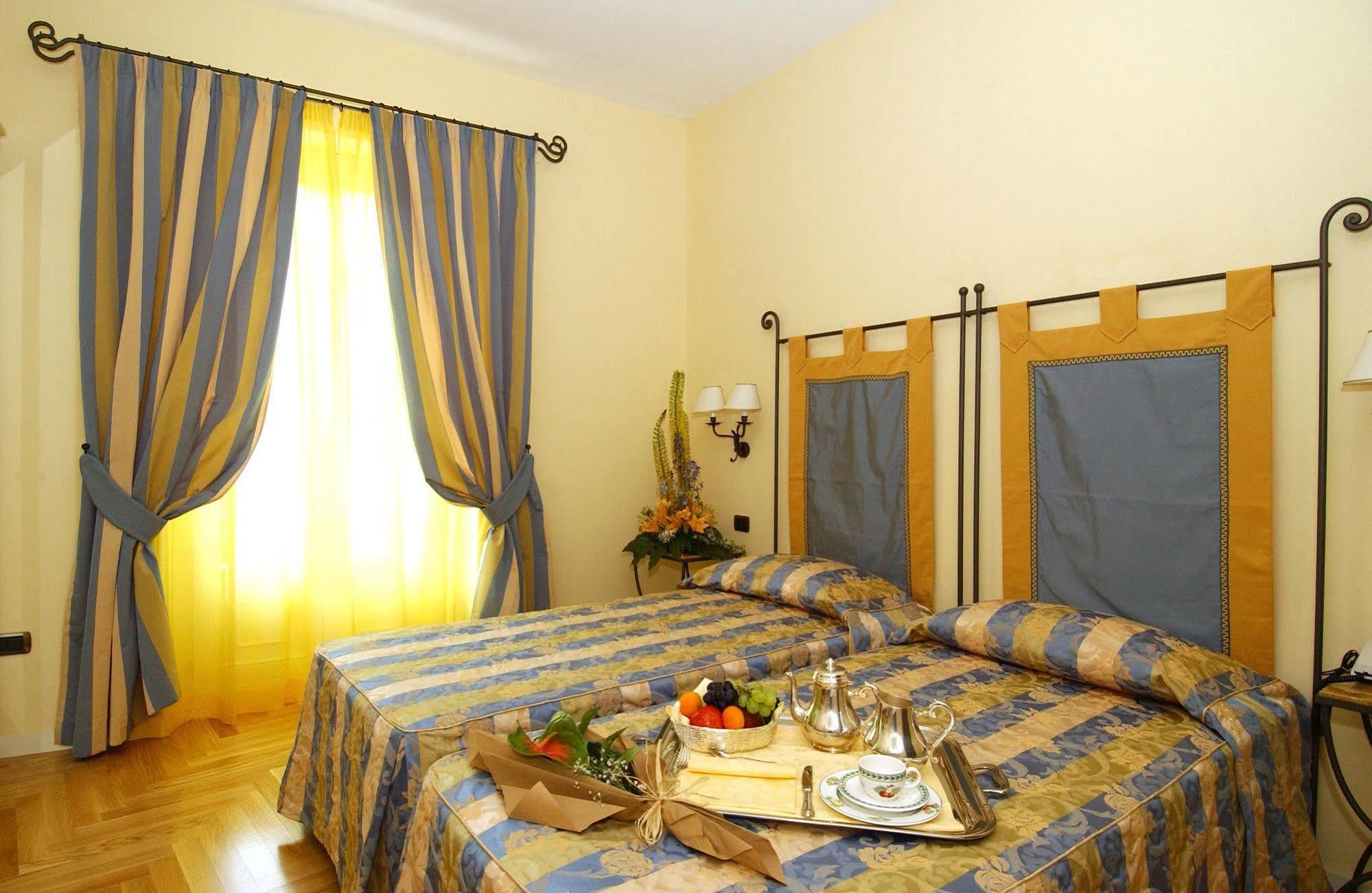 Villa Sofia Hotel Гардоне-Рив'єра Екстер'єр фото