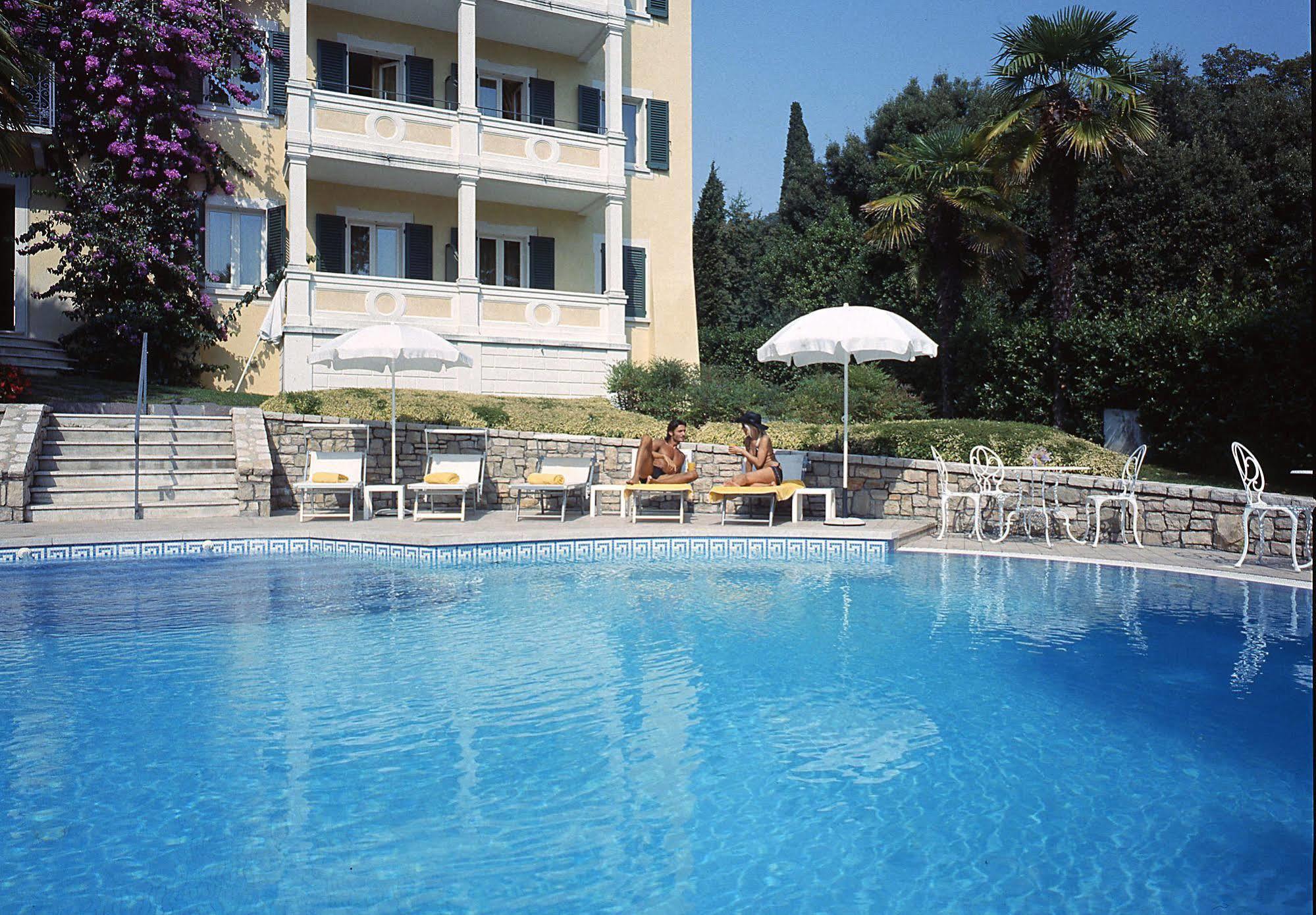 Villa Sofia Hotel Гардоне-Рив'єра Екстер'єр фото